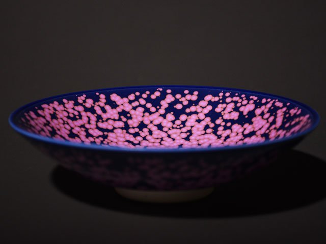 Shinemon Kiln Yohen Crystals, Set of Round Plates - Arita Ware