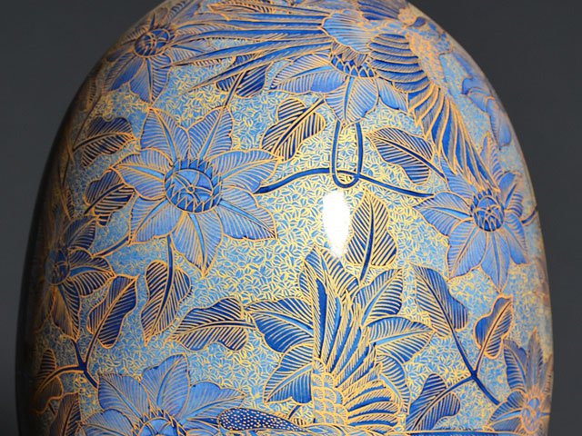 Arita Ware Decorative Vase - Clematis and Phoenix, Yuri-Kinsai Underglaze Gold