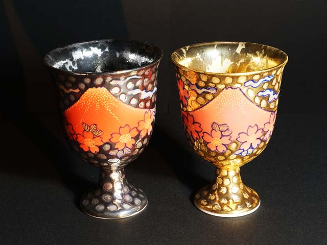 Arita Ware Wine Glass - Mount Fuji, Gold & Platinum Somenishiki