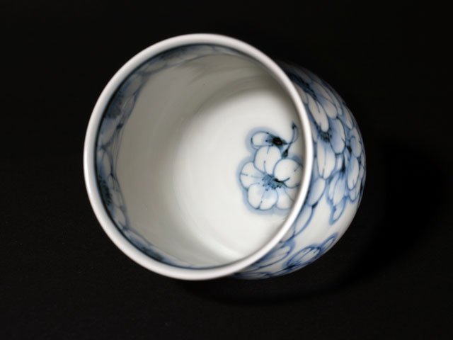 Ensemble Mutsuzoroi « cerisiers sometsuke » – bols à riz et yunomi