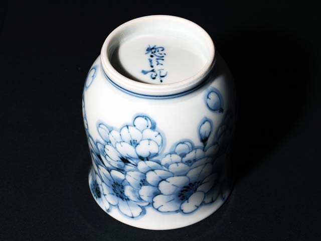 Ensemble Mutsuzoroi « cerisiers sometsuke » – bols à riz et yunomi