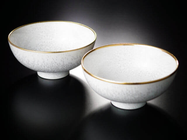 Shinemon Kiln Pair of Rice Bowls - Shiro Tenmoku, Gold Decoration, Arita Ware