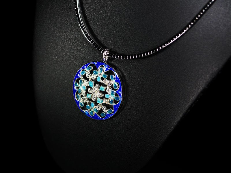 Sankougei, collier en argent (bleu) – cloisonné de Kyoto