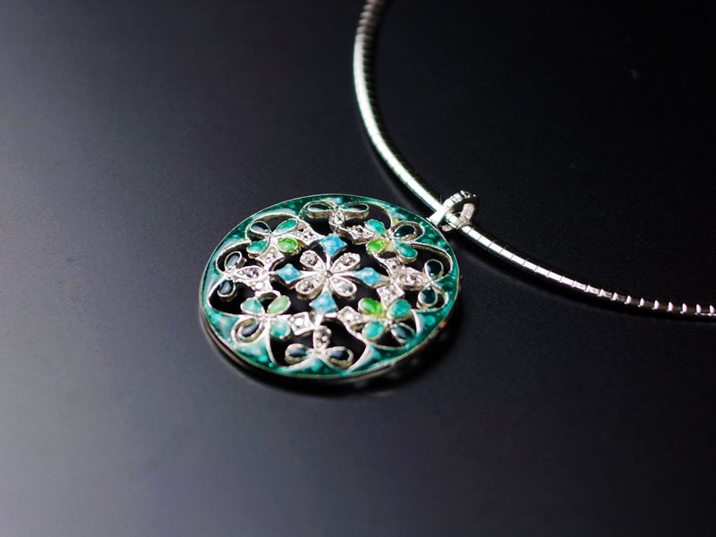 Sankougei, collier en argent (vert) – cloisonné de Kyoto
