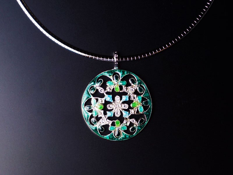 Sankougei, collier en argent (vert) – cloisonné de Kyoto