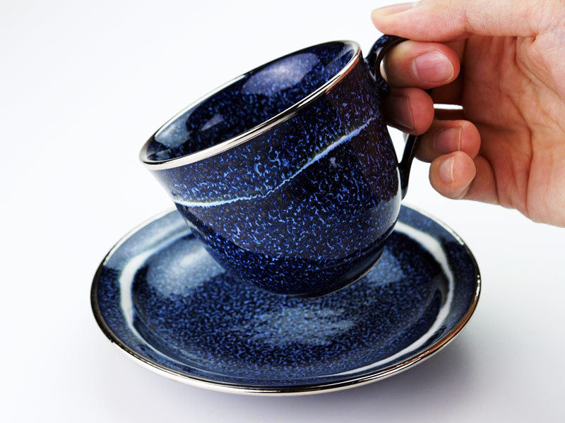 Shinemon Kiln Pair of Coffee Cups "Seiten" - Gold & Platinum, Arita Ware