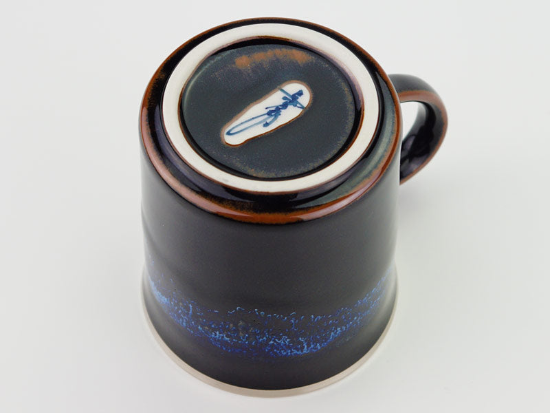 Four Shinemon, mug « Aoki-Myojo » Gekkou – décor au platine, porcelaine d’Arita