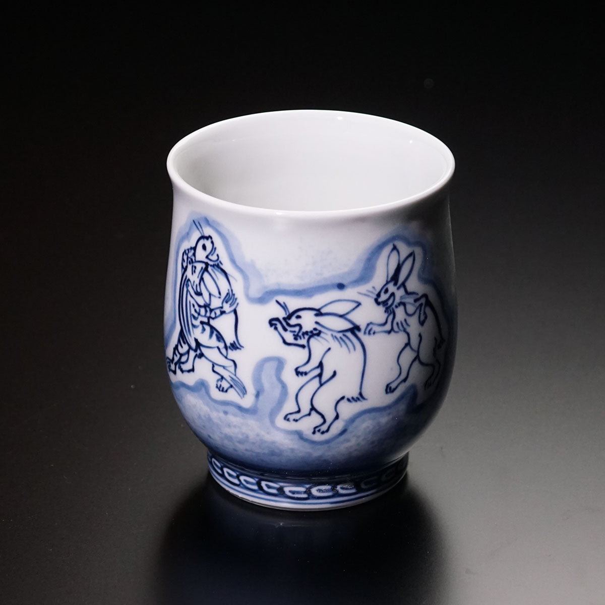 Sojiro Kiln Yunomi Japanese Teacup - Sometsuke Choju-Giga, Arita Ware