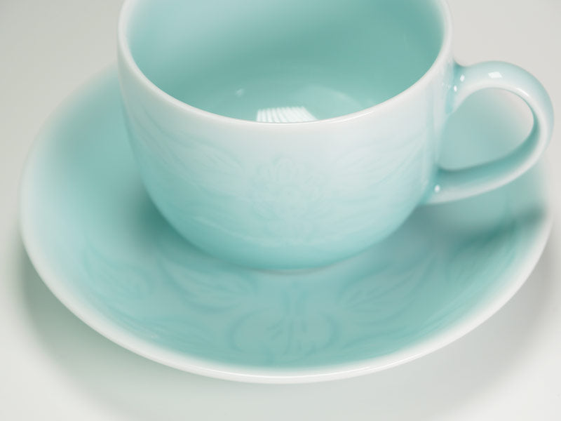 Tasse à café en porcelaine bleue et blanche, sculpture de pivoine