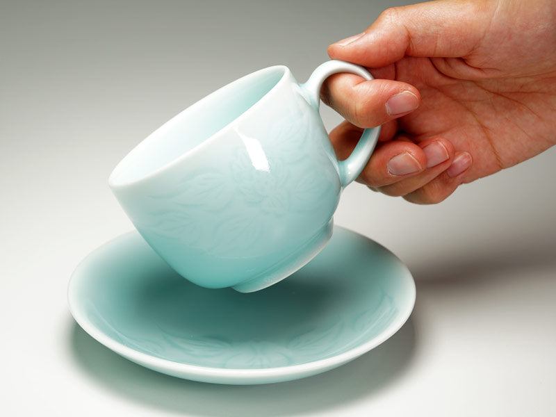 Tasse à café en porcelaine bleue et blanche, sculpture de pivoine