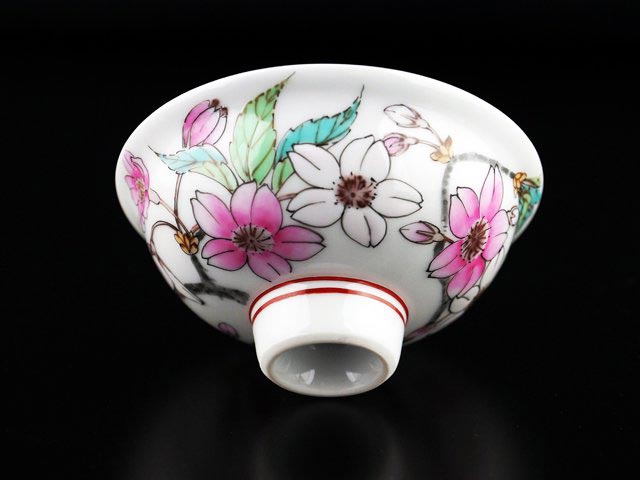 Tasse à saké en porcelaine Arita de la plus haute qualité