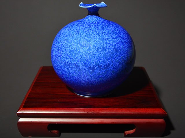 Shinemon Kiln Flower Vase Limited Edition - Arita Ware