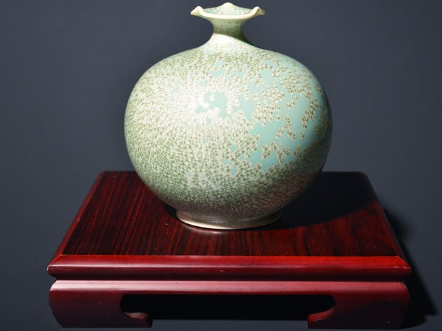 Shinemon Kiln Flower Vase Limited Edition - Arita Ware