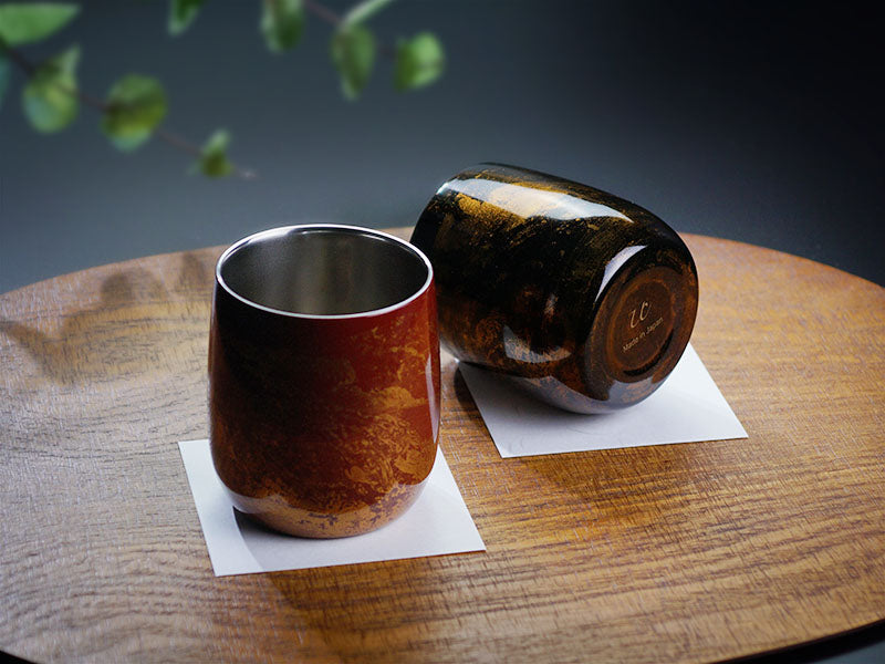 Yamanaka Lacquerware - Shima Cup Daruma Black and Red Byakudan Pair