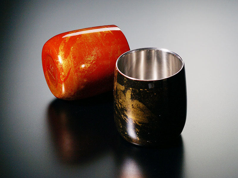 Yamanaka Lacquerware - Shima Cup Daruma Black and Red Byakudan Pair