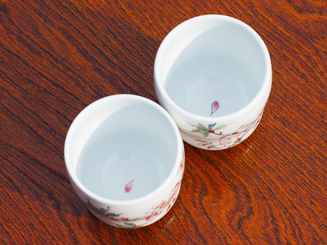 Arita Ware Cherry Blossoms Pair Japanese Tea Cups - Hand Written by Obata Yuji