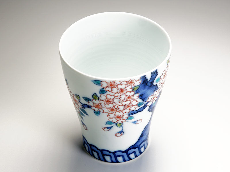Shochu Glass Teint Nishiki Fleurs de cerisier de bon augure