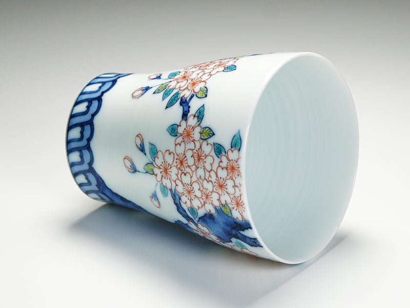Shochu Glass Teint Nishiki Fleurs de cerisier de bon augure