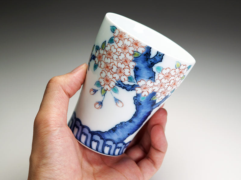 Shochu Glass Teint Nishiki Fleurs de cerisier de bon augure