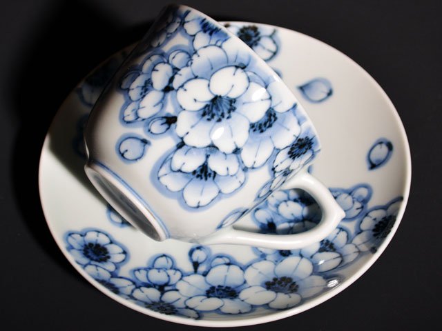 Sojiro Kiln Sometsuke Cherry Blossoms Coffee Cup - Arita Ware