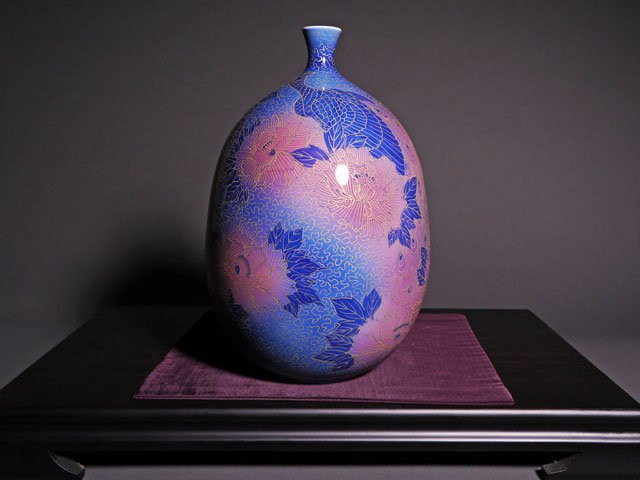 Arita Ware Decorative Vase - Peacock and Peony, Somenishiki with Gold