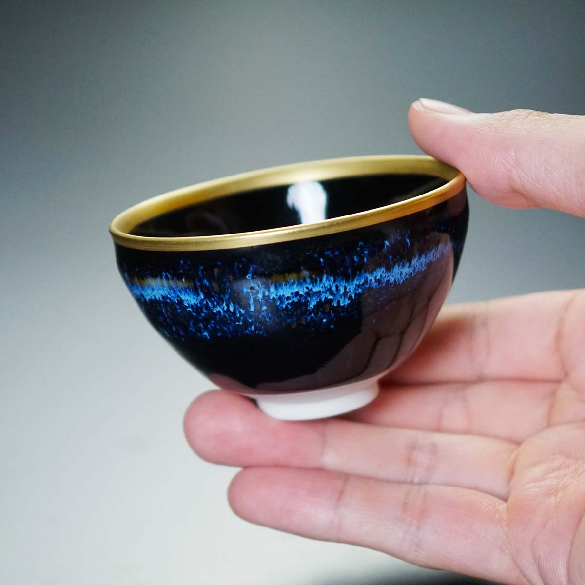 Shinemon Kiln Sake Cup (Guinomi) "Aoki-Myojo" Youkou - Arita Ware