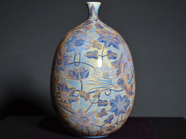 Arita Ware Decorative Vase - Clematis and Phoenix, Yuri-Kinsai Underglaze Gold
