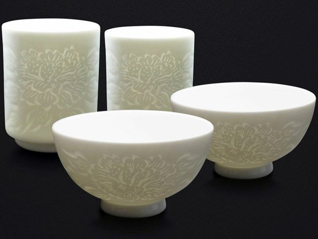Ensemble Mutsuzoroi – porcelaine blanche, sculptée à la main par Mikihiko Yamaguchi