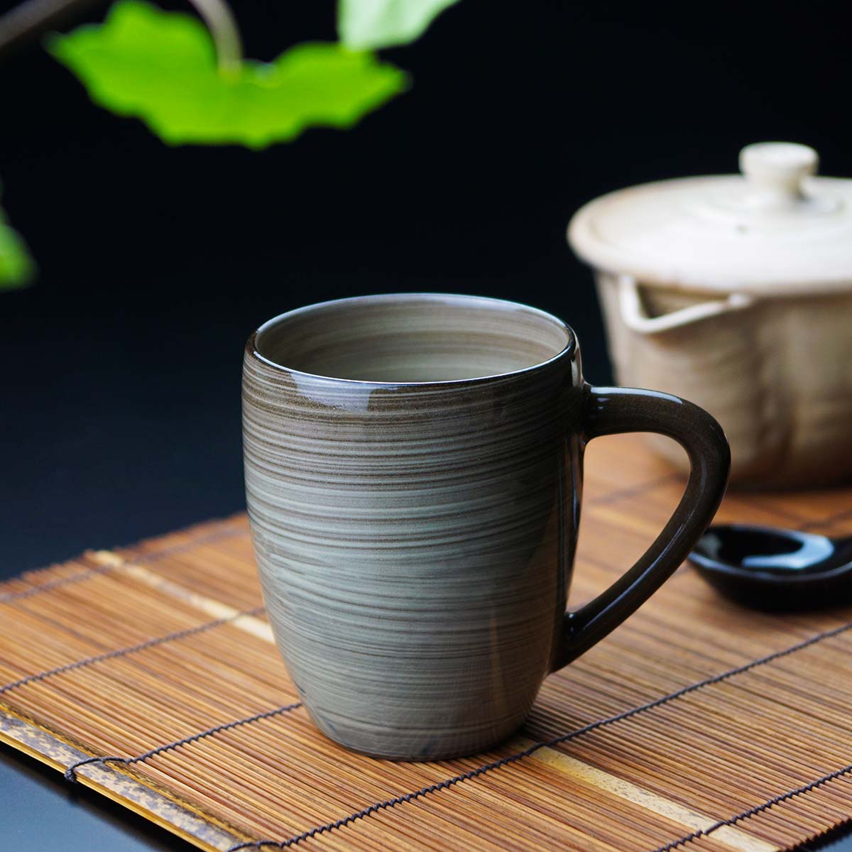 Gagyu Kiln Coffee Mug - Hakeme Brushwork, Arita Ware
