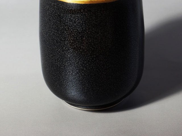 Shinemon Kiln Yunomi Japanese Teacup - Silver Yuteki Tenmoku, Gold Decoration