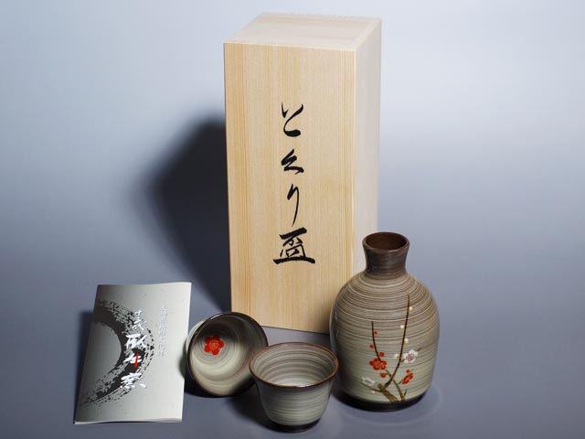卧牛窑日式酒具套装 - 红梅白梅，有田烧