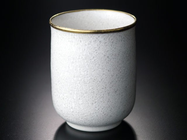 Shinemon Kiln Yunomi Japanese Teacup - Shiro Tenmoku, Gold Decoration