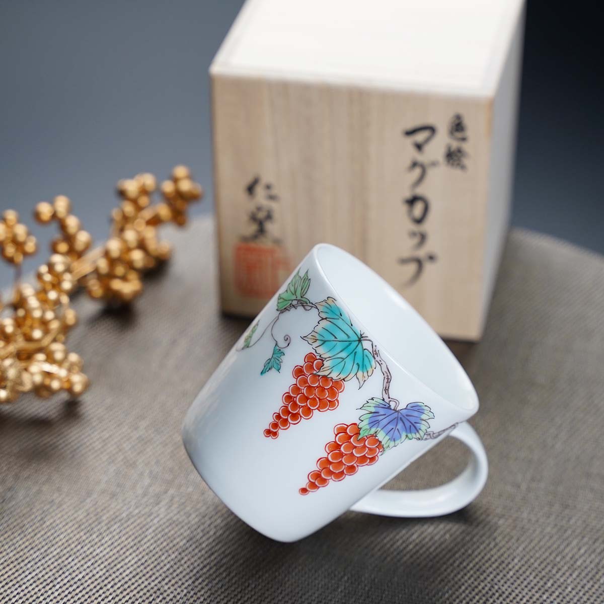 Jin Kiln Coffee Mug - Iroe Grapes, Arita Ware