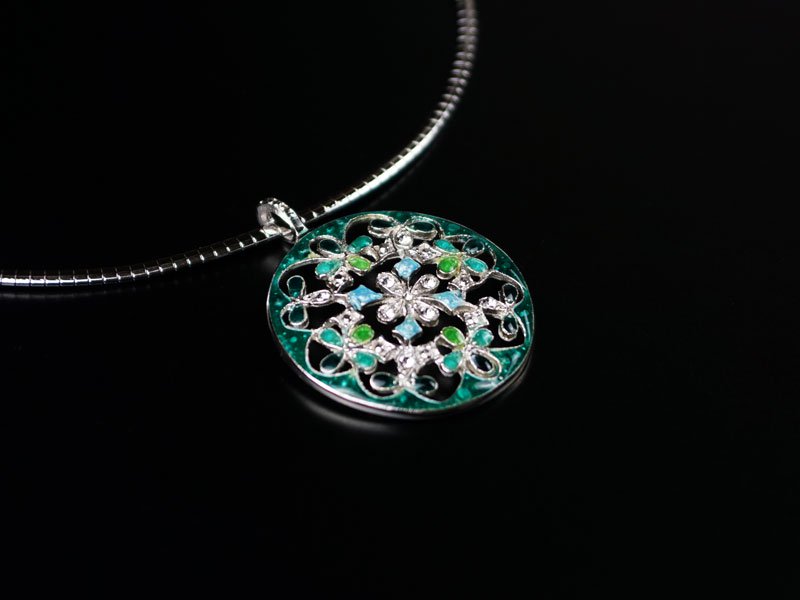 Sankougei, collier en argent (vert) – cloisonné de Kyoto