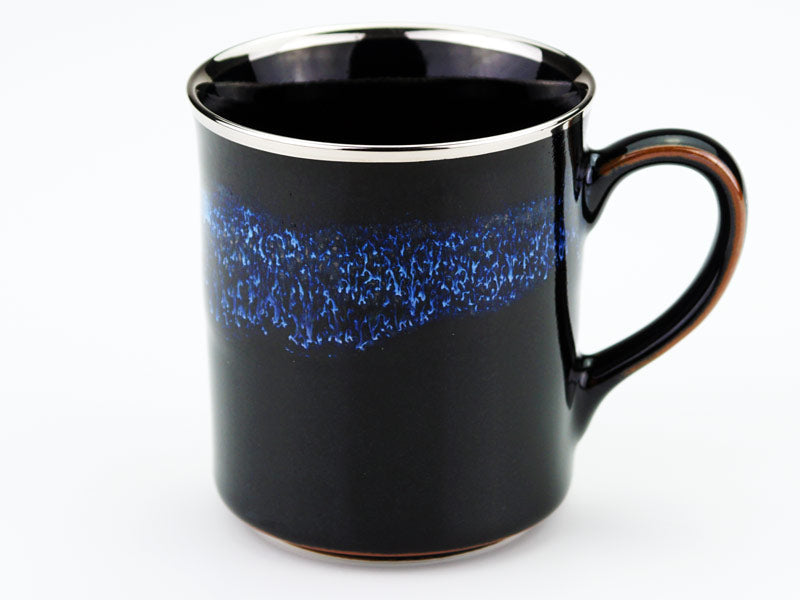 Four Shinemon, mug « Aoki-Myojo » Gekkou – décor au platine, porcelaine d’Arita
